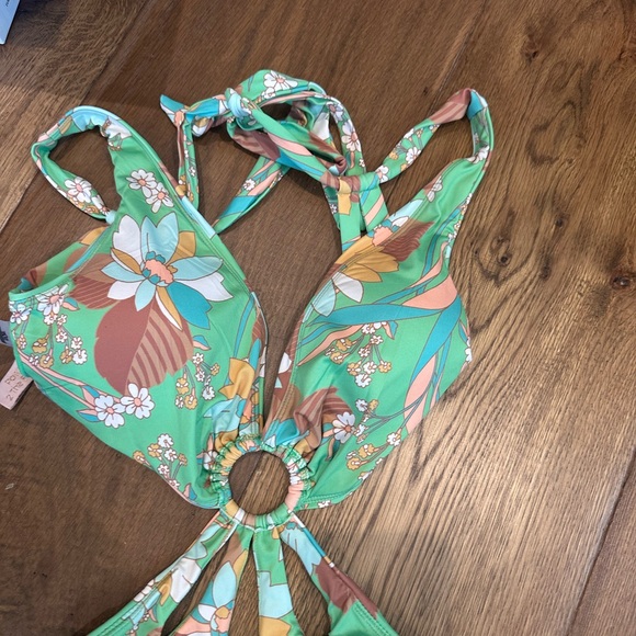 Power to the flower size small swimsuit - Picture 5 of 6